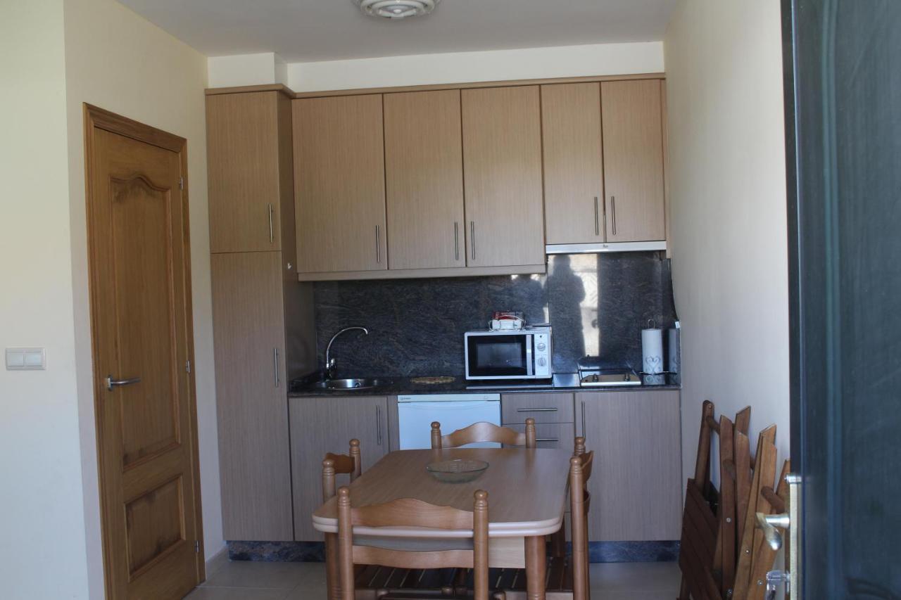 Apartamentos Outeiro 卡拉米尼亚尔镇 外观 照片