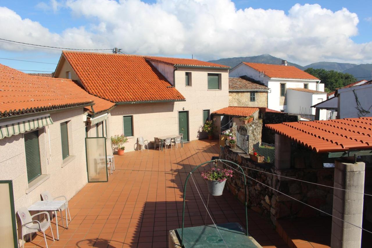 Apartamentos Outeiro 卡拉米尼亚尔镇 外观 照片